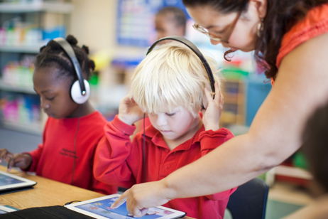 The English Challenge para iPad y iPhone, Aprende Inglés Mientras Te Diviertes The English Challenge para iPad y iPhone, Aprende Inglés Mientras Te Diviertes