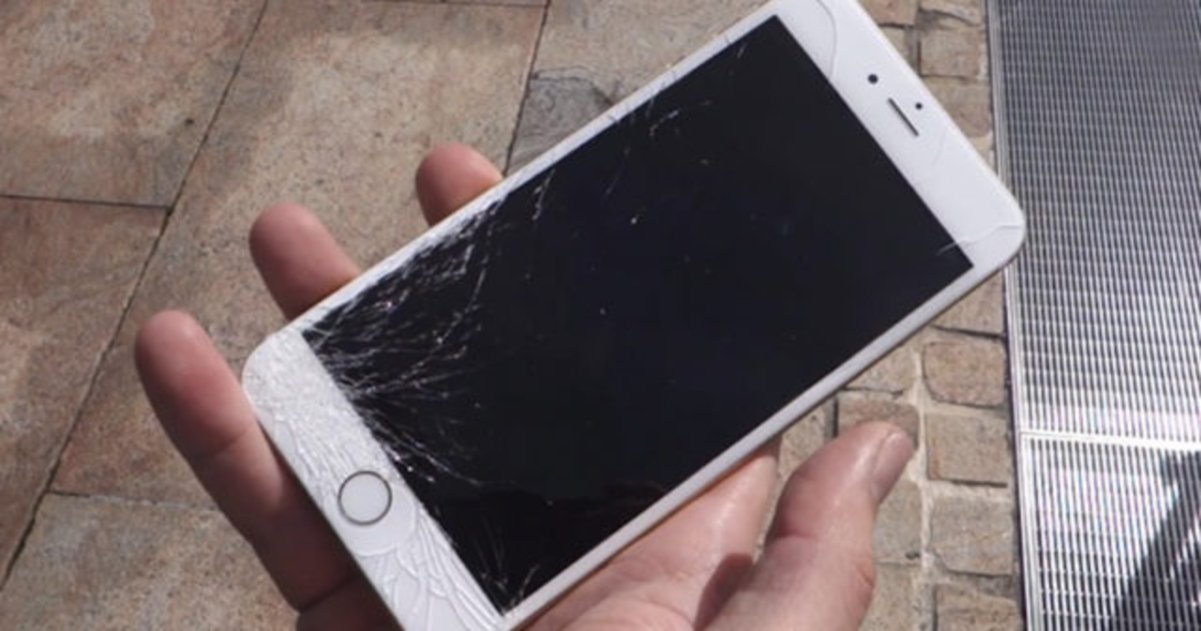 Cómo arreglar la pantalla rota de tu iPhone