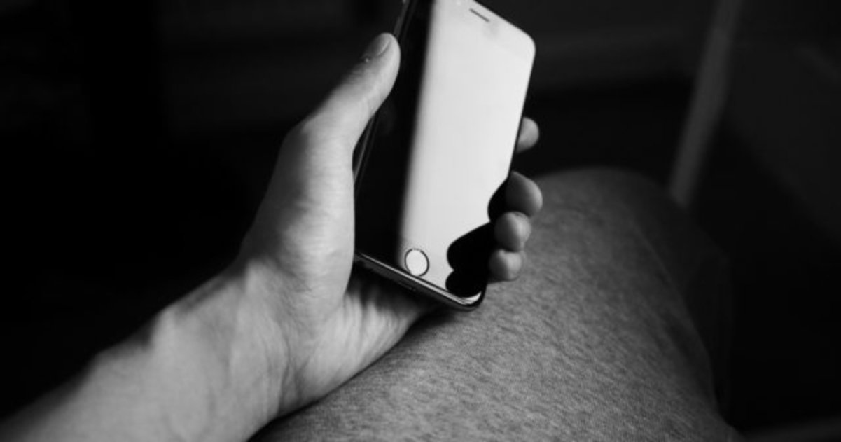 Cómo solucionar la pantalla negra de un iPhone 8