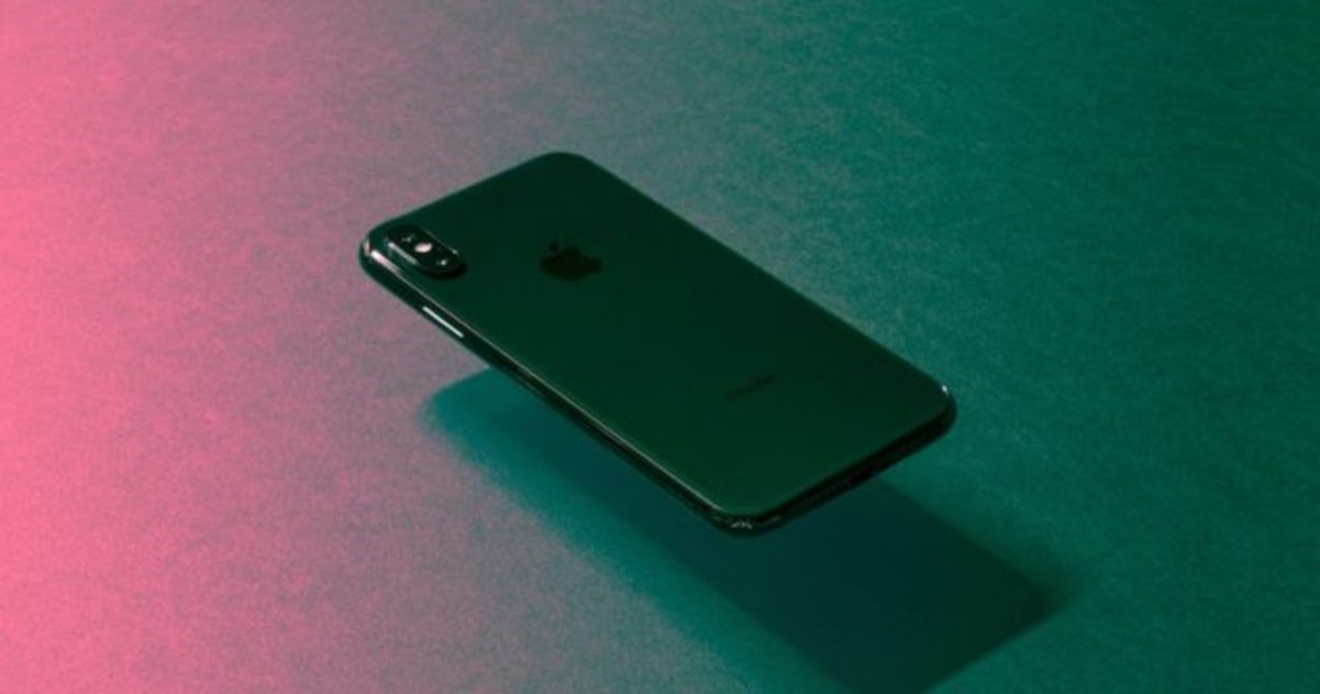 ¡Duelo de notches! LG G7 vs iPhone X: ¿Qué teléfono es mejor?