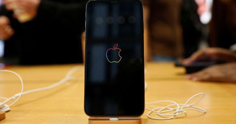 Compra un iPhone supuestamente nuevo y al encenderlo encuentra toda la información de su anterior dueño