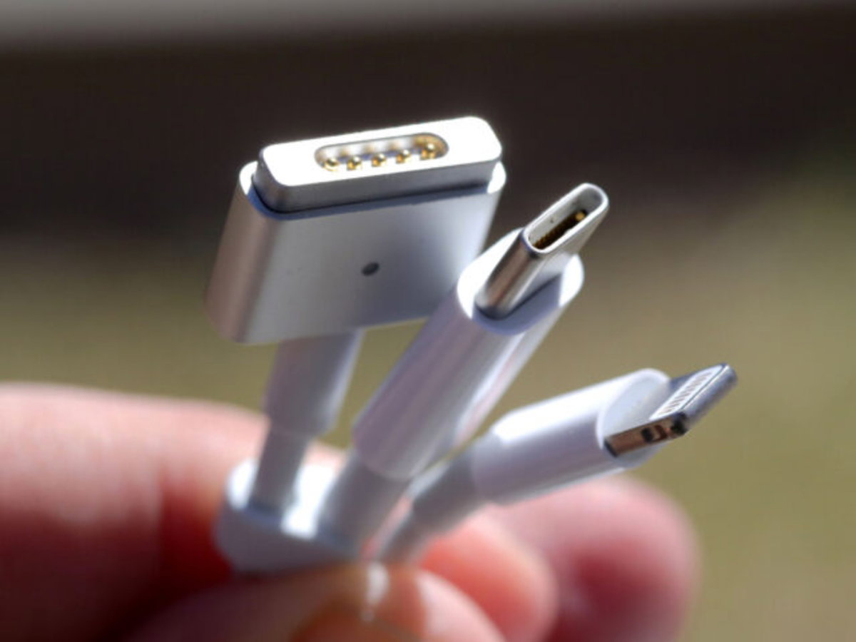 MagSafe iPhone