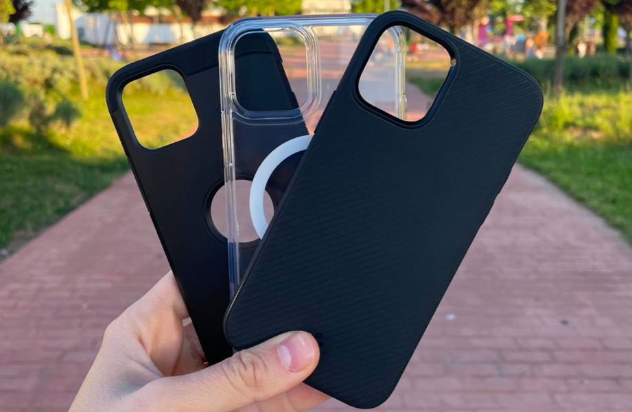 Spigen Armor Funda delgada para el iPhone 11 Pro