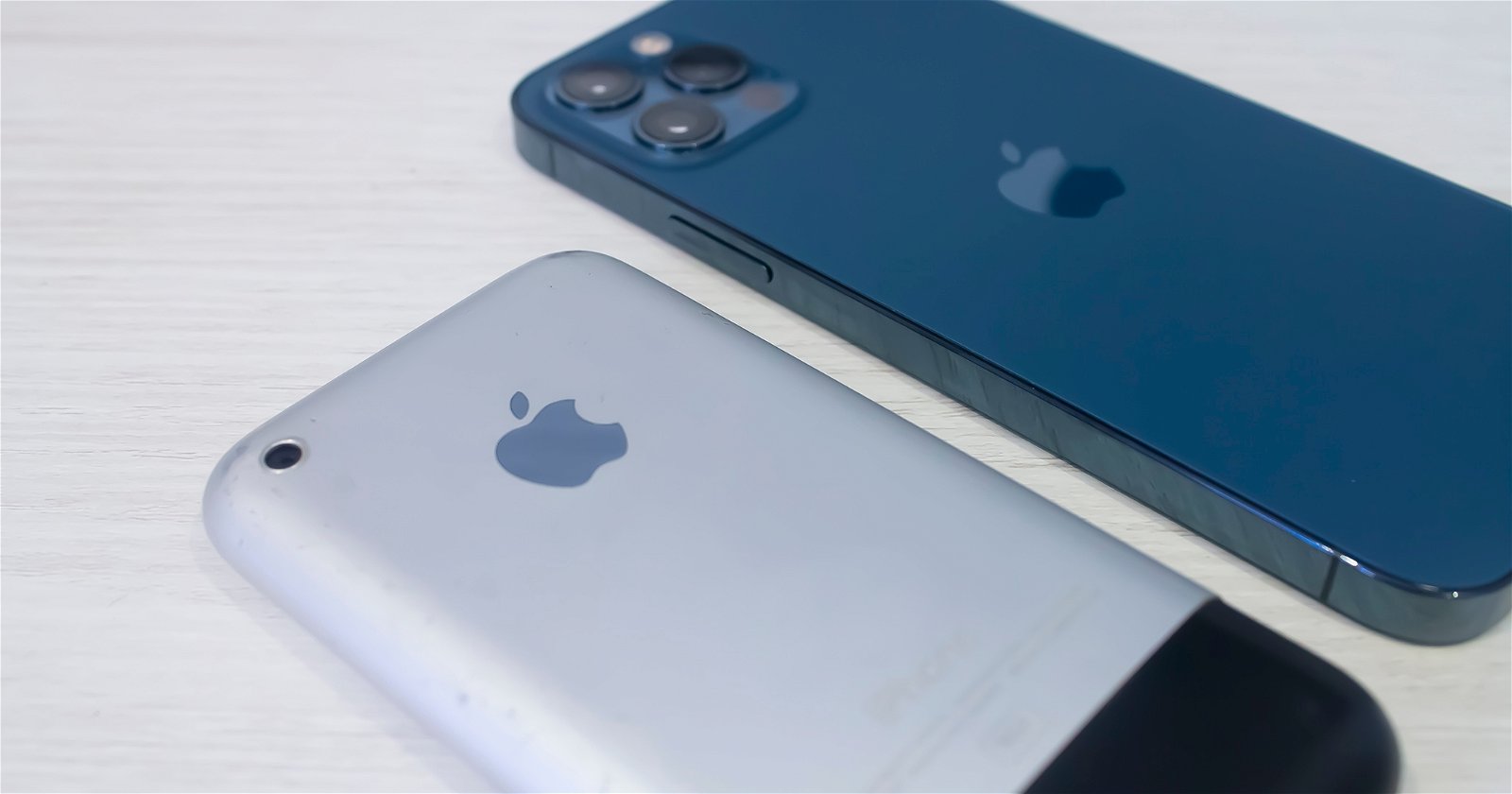 iPhone original vs iPhone 12
