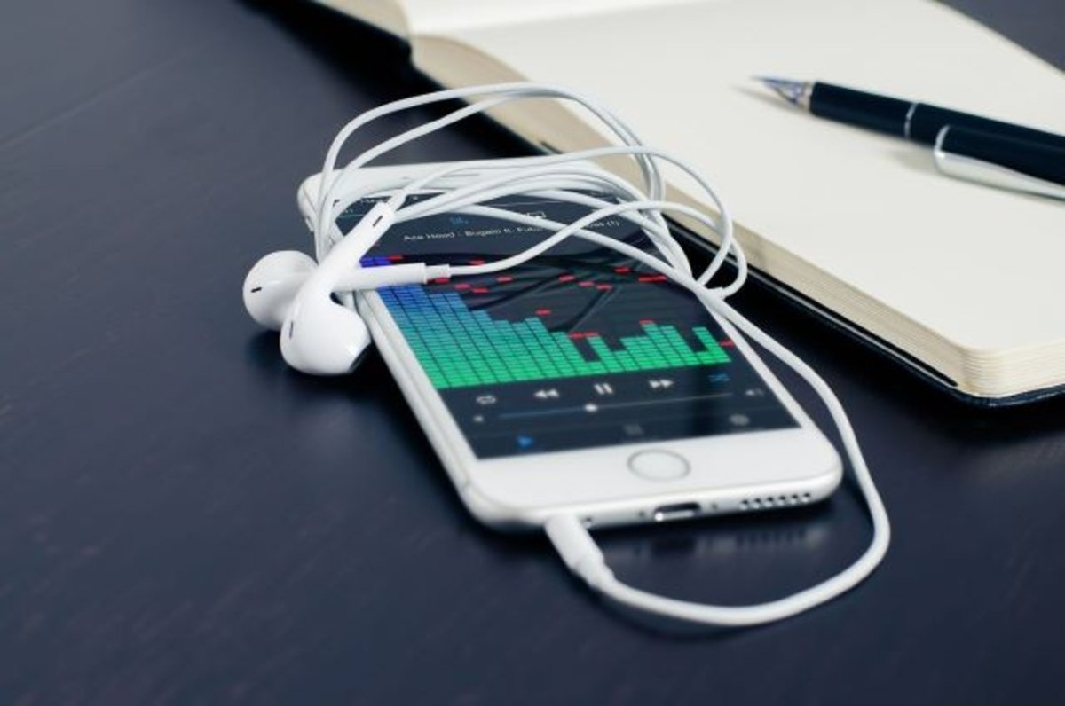 El widged del reproductor para música puede persistir en la pantalla de bloqueo del iPhone por una falla en el software