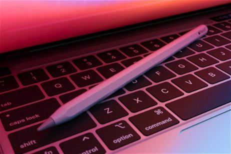 Apple patenta un MacBook compatible con el Apple Pencil