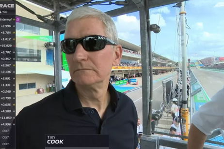 Tim Cook ondeó la bandera a cuadros en la Fórmula 1, y las redes se le tiran encima Tim Cook ondeó la bandera a cuadros en la Fórmula 1, y las redes se le tiran encima