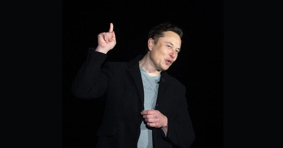 Elon Musk "threatens" to launch his own smartphone to compete with