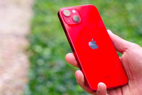 Este iPhone 13 tiene 512 GB y un descuento de más de 200 euros Este iPhone 13 tiene 512 GB y un descuento de más de 200 euros