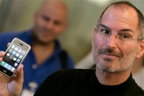 Este es el fondo de pantalla que usó Steve Jobs en su primera keynote, y está escondido en tu iPhone