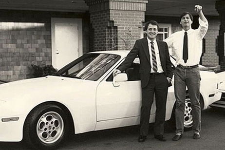 La picaresca de Steve Jobs: escondió su Porsche 911 para conseguir una inversión multimillonaria La picaresca de Steve Jobs: escondió su Porsche 911 para conseguir una inversión multimillonaria