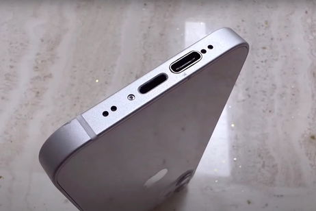 Crean un iPhone con dos puertos (Lightning y USB-C) y es horrible Crean un iPhone con dos puertos (Lightning y USB-C) y es horrible