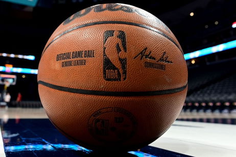 Apple no sabe si pujar o no por los derechos de la NBA Apple no sabe si pujar o no por los derechos de la NBA