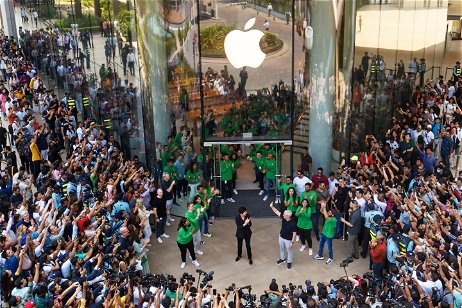 Tim Cook ha viajado a India por la apertura de esta nueva Apple Store en Mumbai