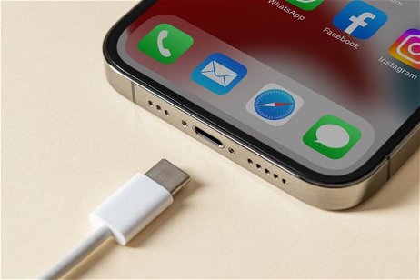 Para cargar tu iPhone 15 Pro más rápido tendrás que comprar un cable USB-C Thunderbolt por separado