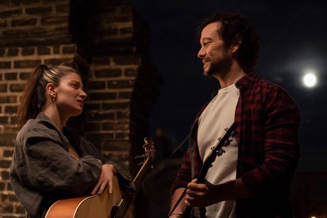 Apple presenta el tráiler de 'Flora y su Hijo', la nueva peli de Joseph Gordon-Levitt Apple presenta el tráiler de 'Flora y su Hijo', la nueva peli de Joseph Gordon-Levitt