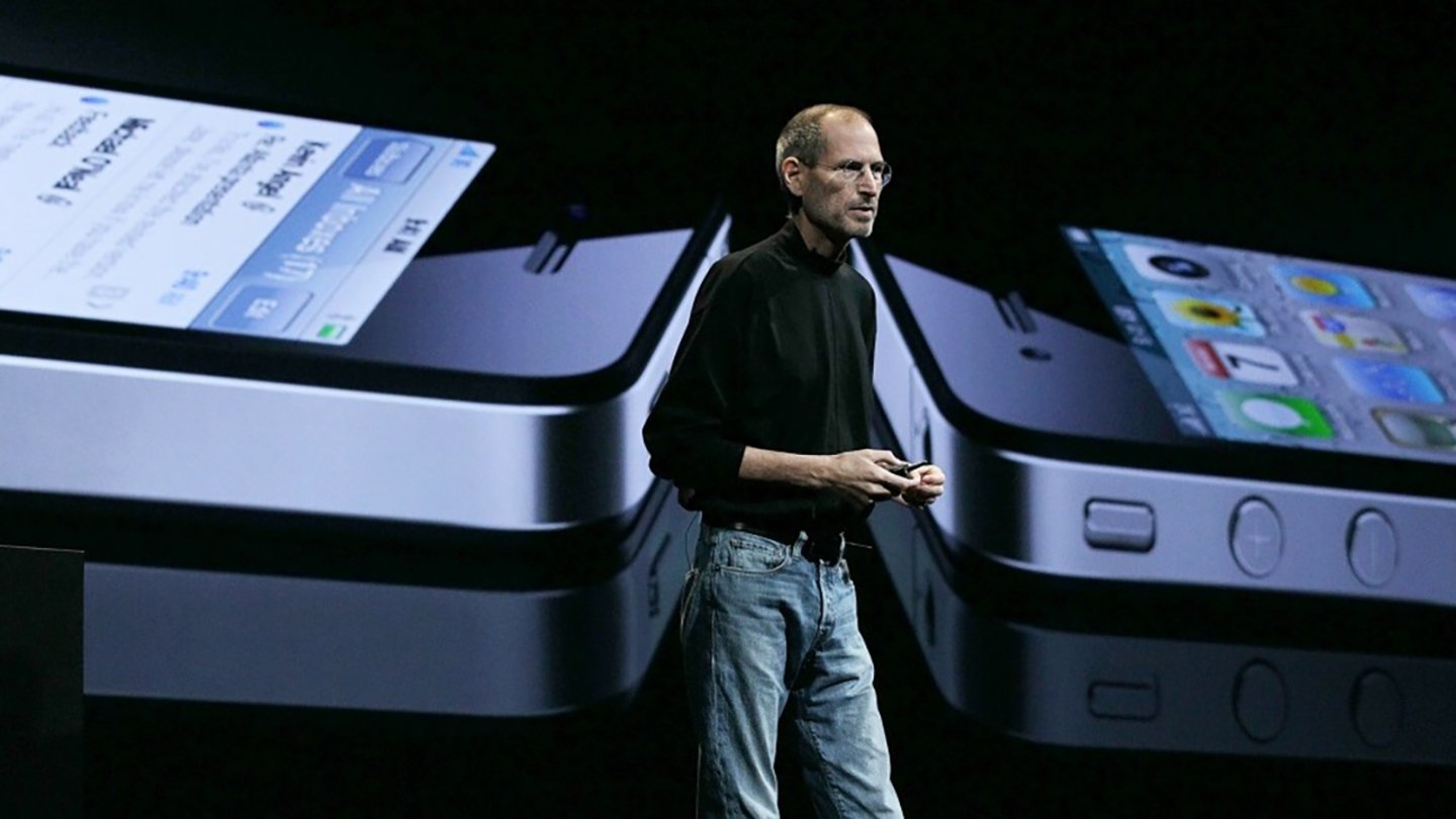 Steve Jobs presentando el iPhone 4 en la WWDC de 2021