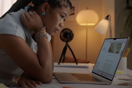Ahora puedes pasar 1 hora y media estudiando con Apple, una actriz muy famosa y un MacBook Air Ahora puedes pasar 1 hora y media estudiando con Apple, una actriz muy famosa y un MacBook Air