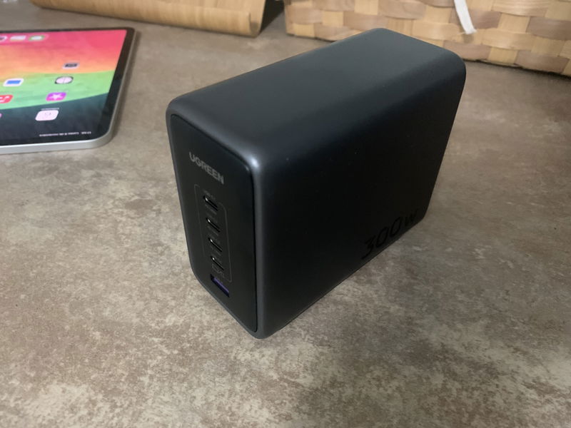 UGREEN Nexode 300W