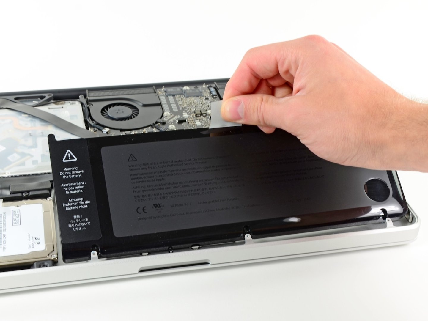 Cambiar batería de un MacBook Pro antiguo