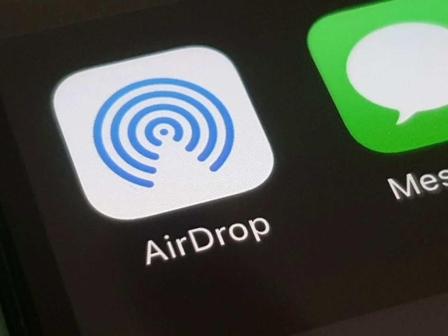 AirDrop en Apple, una función crucial para compartir archivos