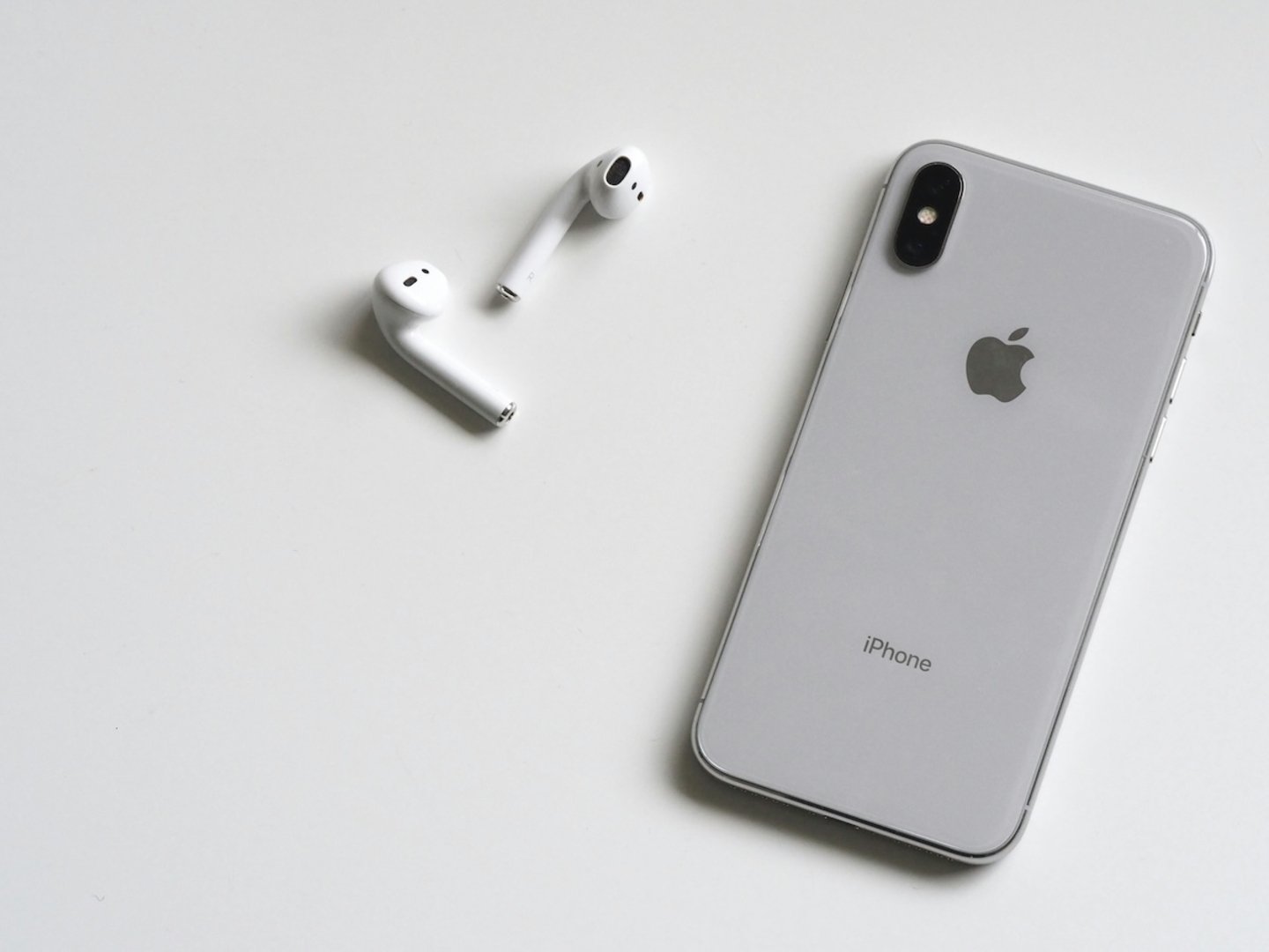 Escuchar música en el iPhone con AirPods es una de las mejores experiencias en Apple