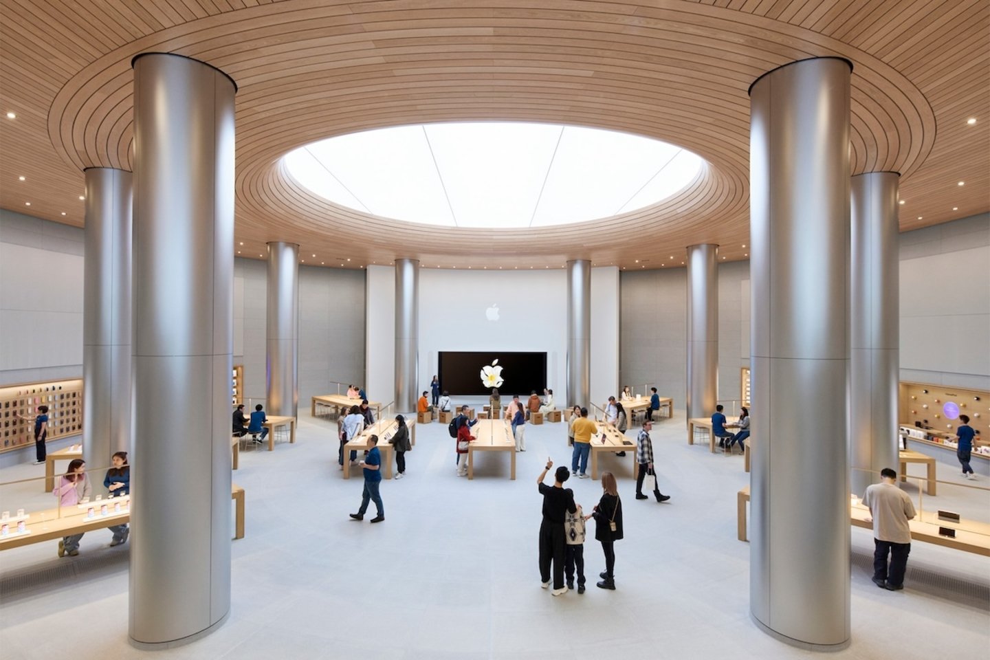 Un foro que sirve como un espacio para el aprendizaje y la inspiración a través de sesiones gratuitas de Today at Apple