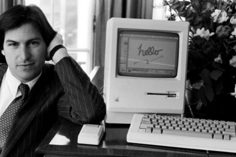 Vestir como Steve Jobs te costará 30.000 dólares. Sale a subasta uno de sus trajes más icónicos