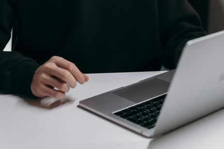 Cómo personalizar los gestos para el trackpad en un Mac