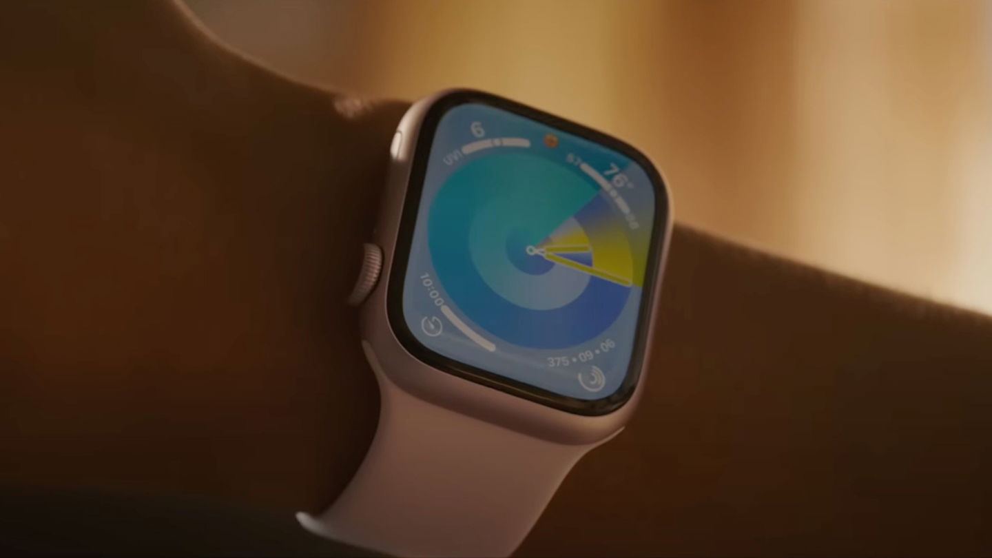 Apple Watch Series 9 on the screen