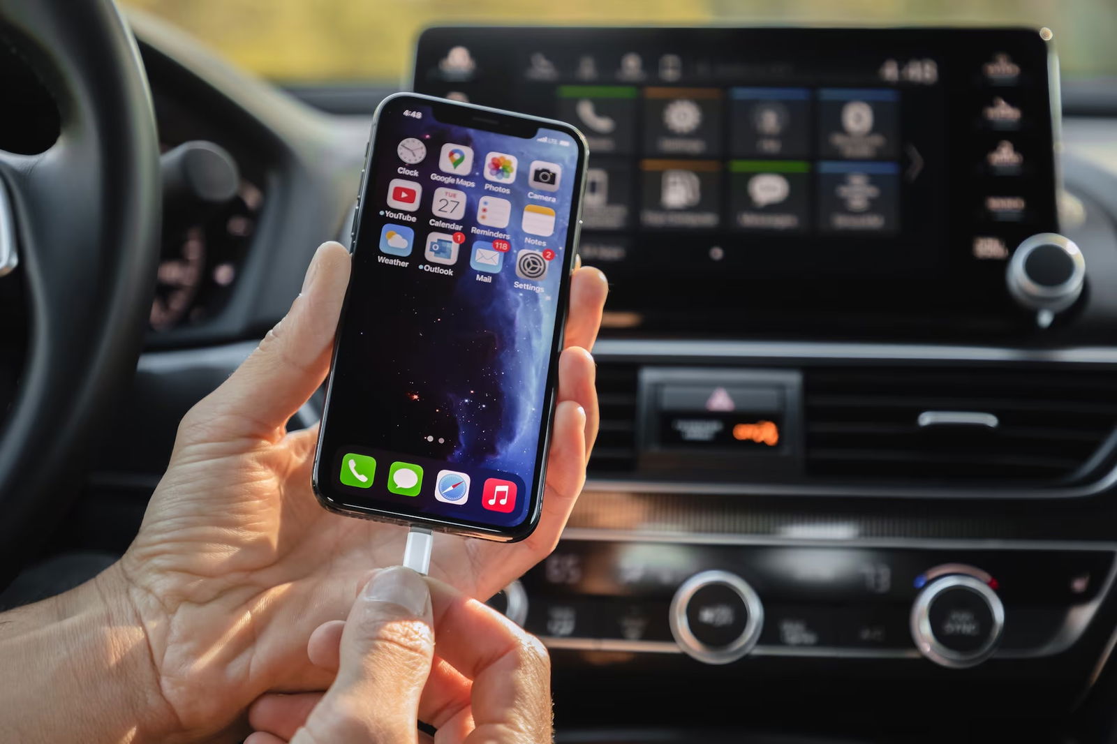 iPhone por conectarse al auto