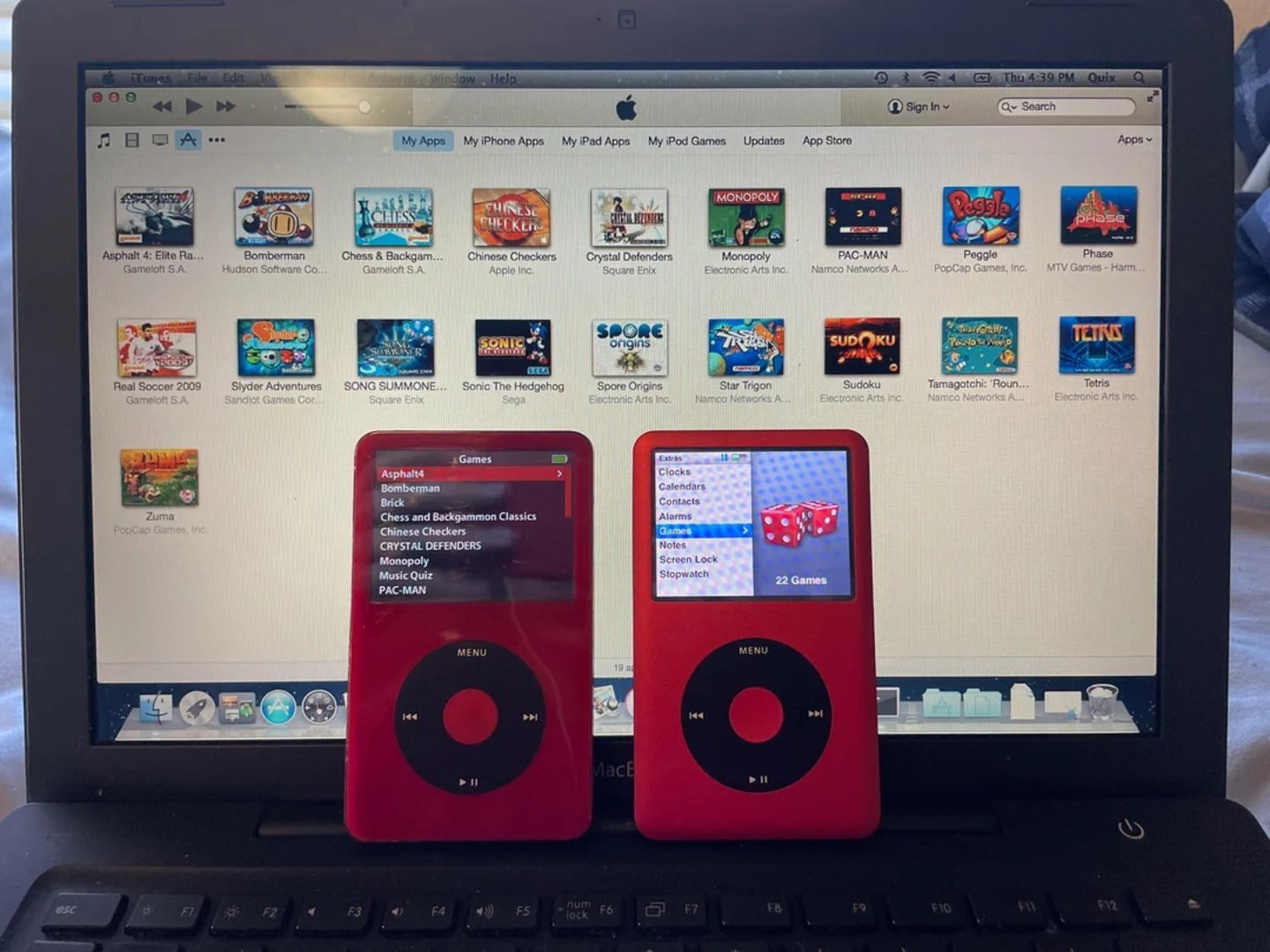 Dos iPod con juegos disponibles