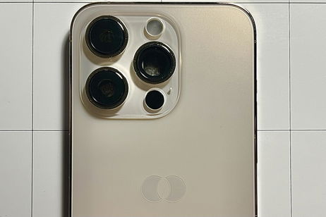 Este iPhone tiene un extraño logo en la manzana de Apple. Es un prototipo todavía más raro