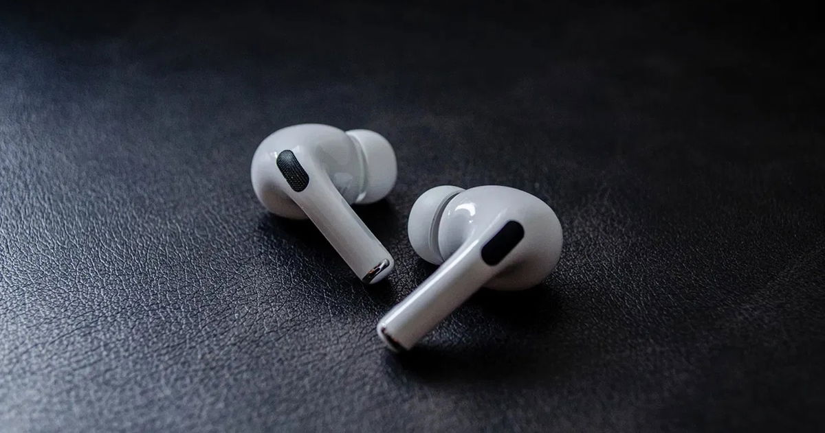 Apple quiere cámaras en los AirPods y el Apple Watch, aunque no para lo que te imaginas