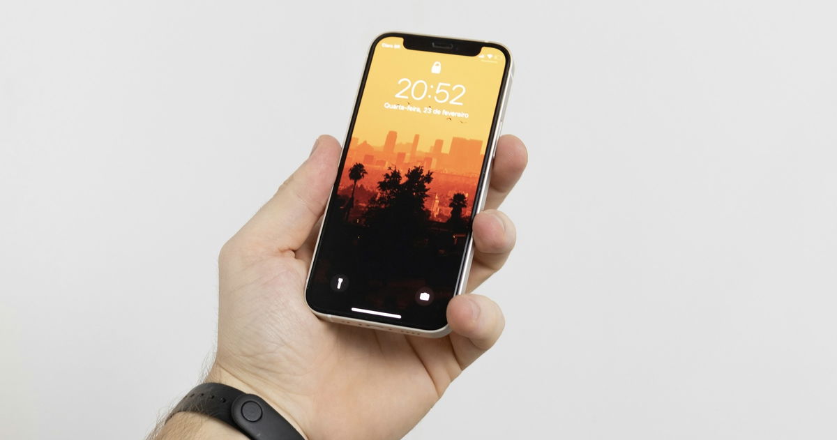 ¿Buscas un iPhone pequeño y barato pero con todo lo necesario? Esta opción en oferta es perfecta para ti