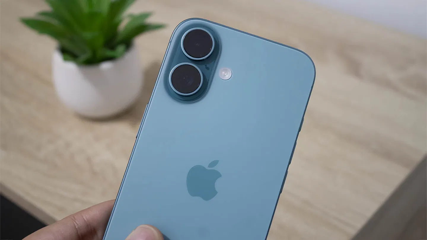 iPhone 16