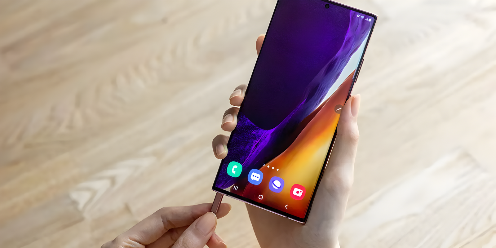 La última decisión de Samsung con sus Galaxy Ultra da la razón a Apple y a Steve Jobs