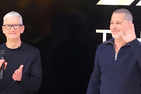 Brad Pitt y Tim Cook visitan la icónica tienda de la Quinta Avenida antes del estreno de "F1: la película"