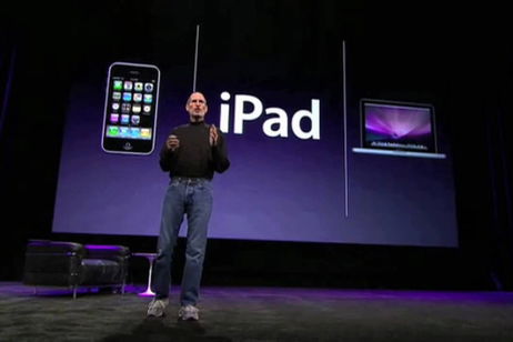 Steve Jobs desveló hace casi 30 años lo que significaba la "i" de los dispositivos de Apple Steve Jobs desveló hace casi 30 años lo que significaba la "i" de los dispositivos de Apple