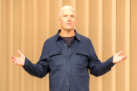 El VP de Google cargó contra Apple en la presentación del Google Pixel 10: "Han habido muchas promesas rotas"