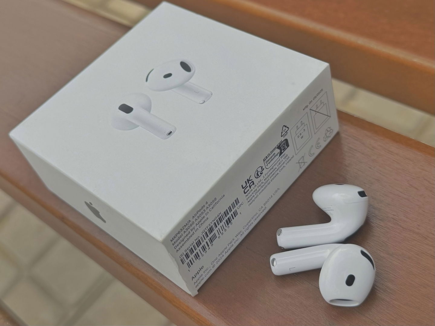 AirPods 4