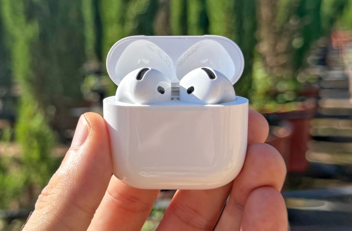 AirPods 4
