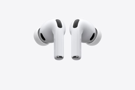 Hay un extraño problema en los AirPods Pro 3 cuando los utilizamos en un avión a una gran altura