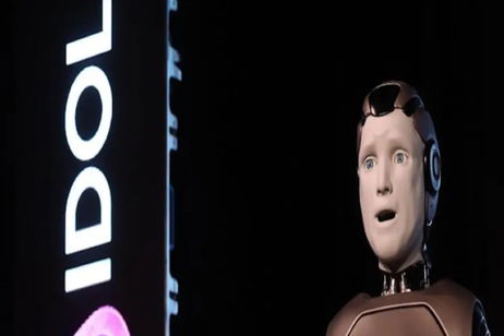 El primer robot humanoide con IA de Rusia hace su debut y se cae en el escenario