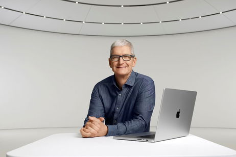 "Hay pocas señales internas". El que más sabe de Apple asegura que Tim Cook podría seguir como CEO más tiempo del que esperábamos