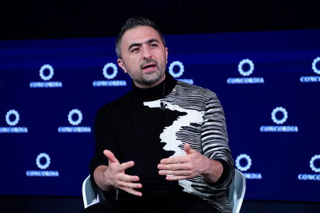 El jefe de IA de Microsoft no entiende que no estemos fascinados por la IA: "Me parece alucinante"