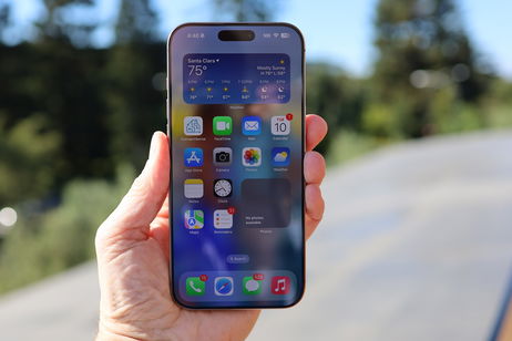 Se filtra una beta de iOS 19 que muestra cómo habría sido iOS 26 sin Liquid Glass Se filtra una beta de iOS 19 que muestra cómo habría sido iOS 26 sin Liquid Glass