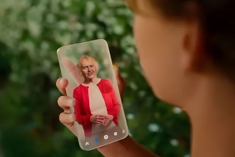 Una app para hablar con nuestros seres queridos fallecidos: una polémica posible gracias a la IA