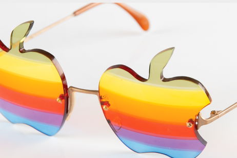 Salen a subasta casi 200 pertenencias de Steve Jobs: desde el Apple-I al Macintosh, pasando por su escritorio personal o unas gafas coloridas de Apple