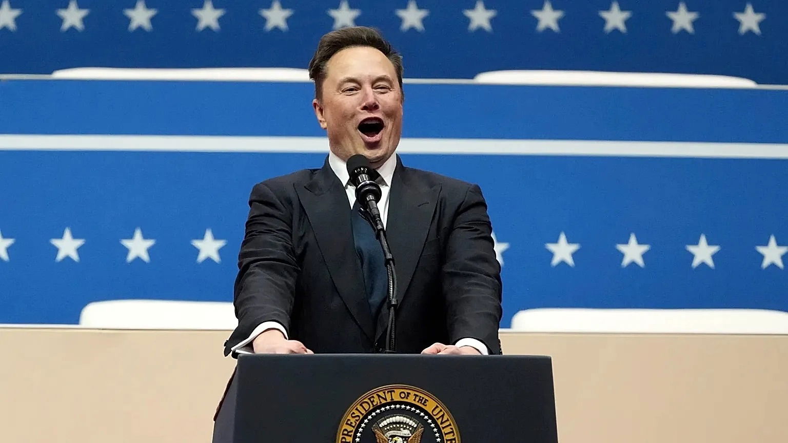 Elon Musk en tribuna estadounidense
